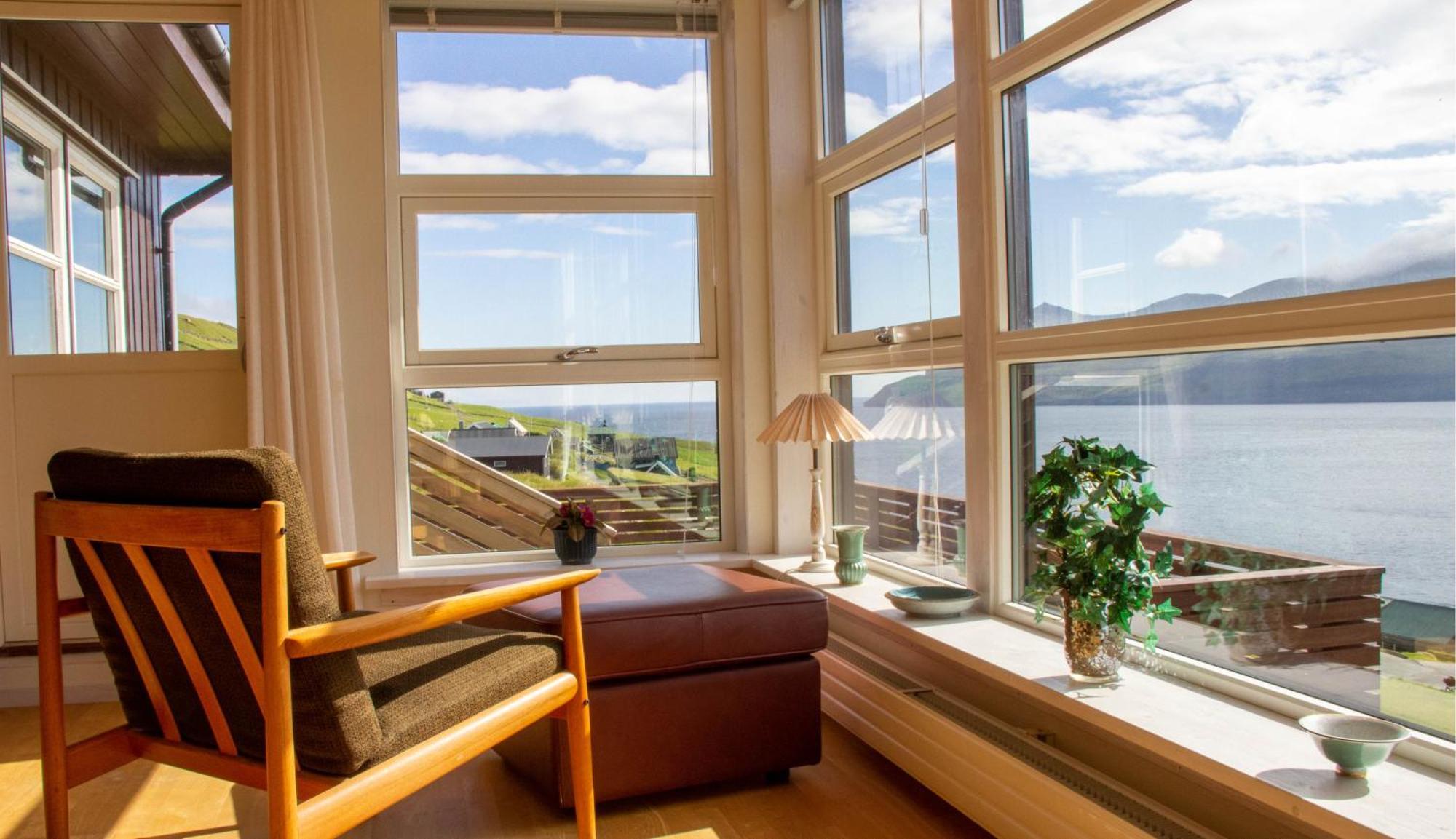 Sea & Mountain View 4 Bedroom Leynar Bagian luar foto
